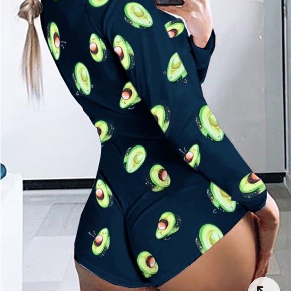 Chicme Avacado Romper/ pajamas - Picture 3 of 3